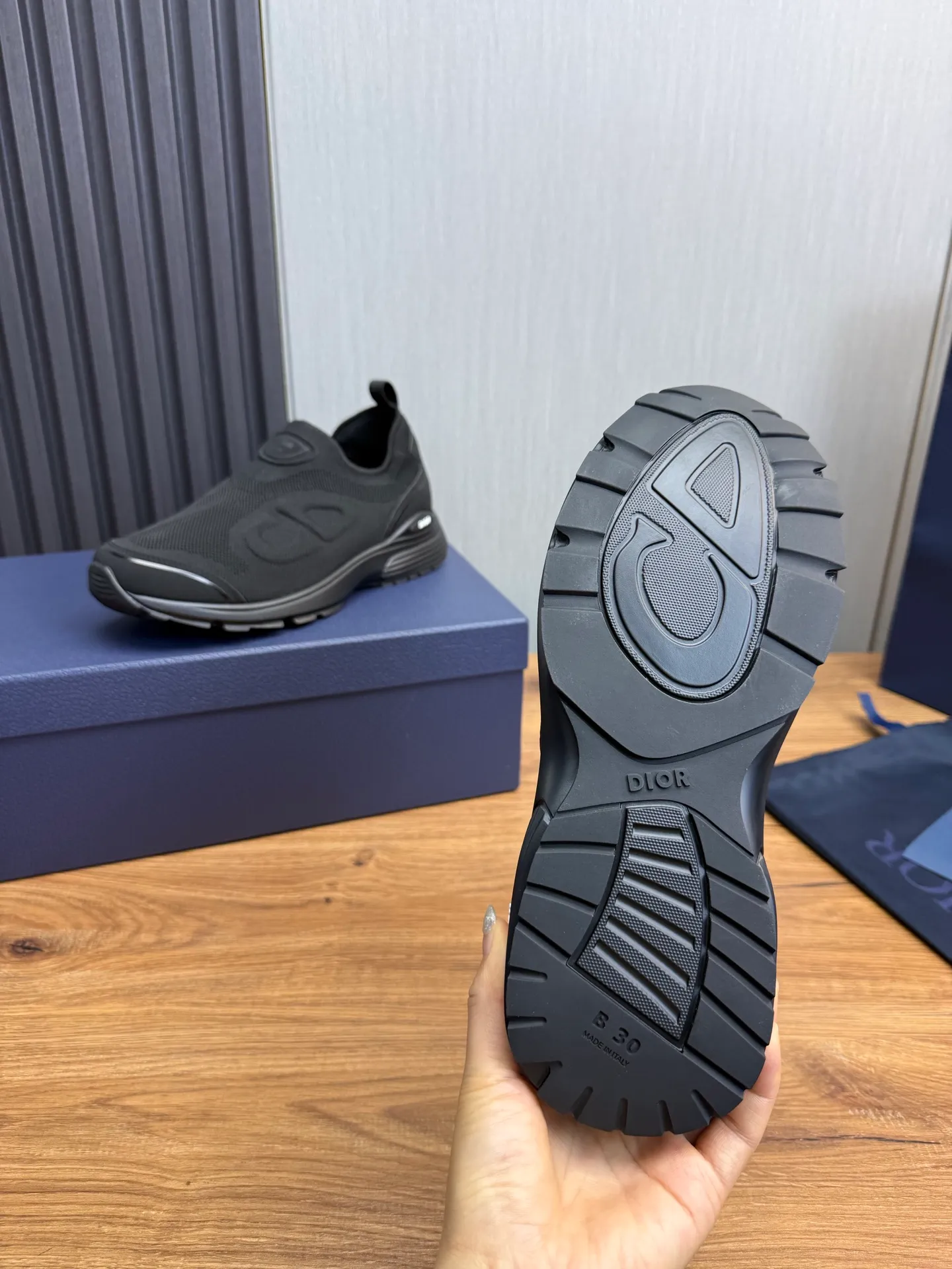Men's shoes 💰580💰 Dior Dior B30 latest hot model shipped, original 1:1 manufacturing ▪️ Fabric: Original custom fly woven ▪️ Lining: Imported breathable mesh ▪️ Sole: Original molded non-slip outsole ▪️ Size: 38-45 (custom-made 45 non-returnable)